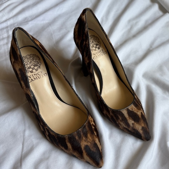 Vince Camuto Leopard Cow Hair Block Heel Pumps – Size 6 - Picture 6 of 6